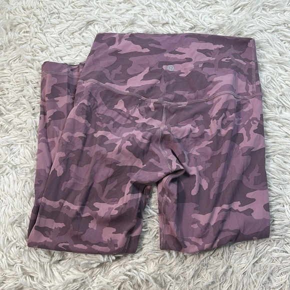 Lululemon Align Crop *21" Incognito Camo Pink Taupe Multi - Picture 3 of 5